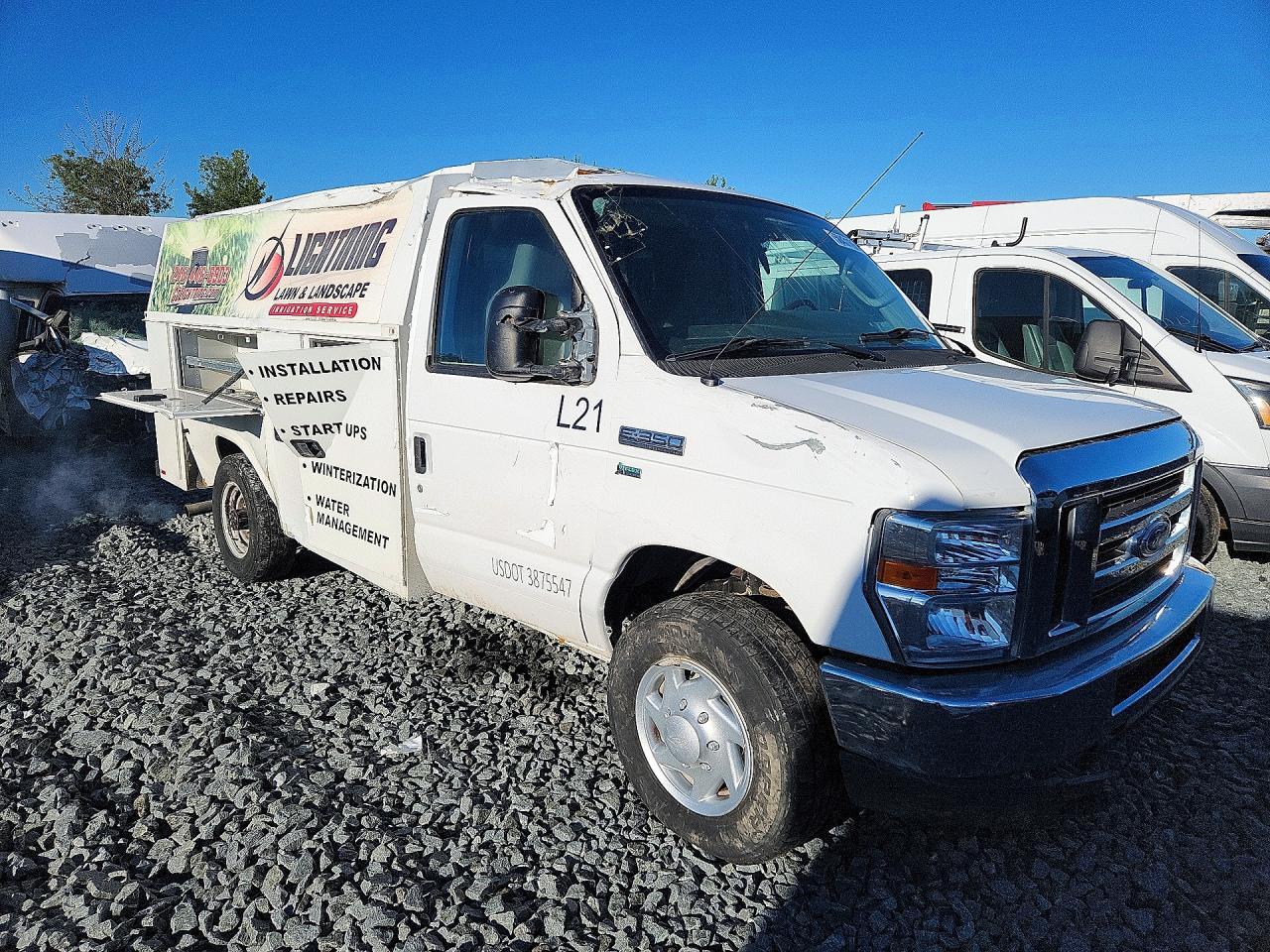 2018 Ford Econoline E350 Super Duty Cutaway Van - Image 4