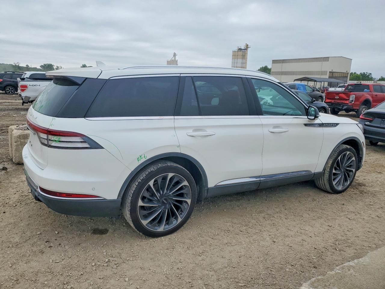 2020 Lincoln Aviator - Фото 3
