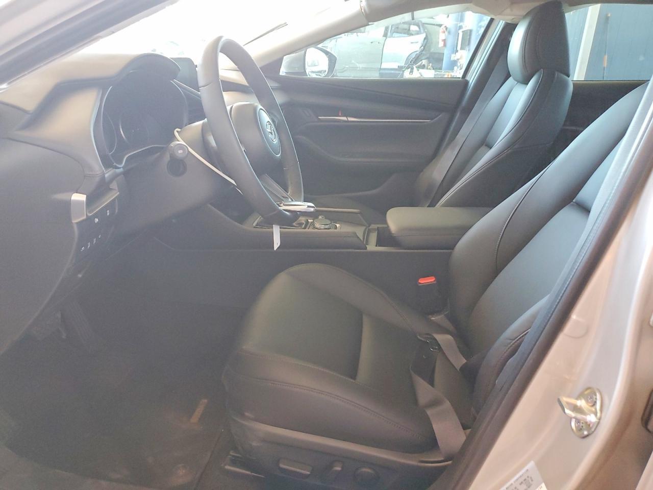 2026 Mazda 3 Preferred - Фото 7