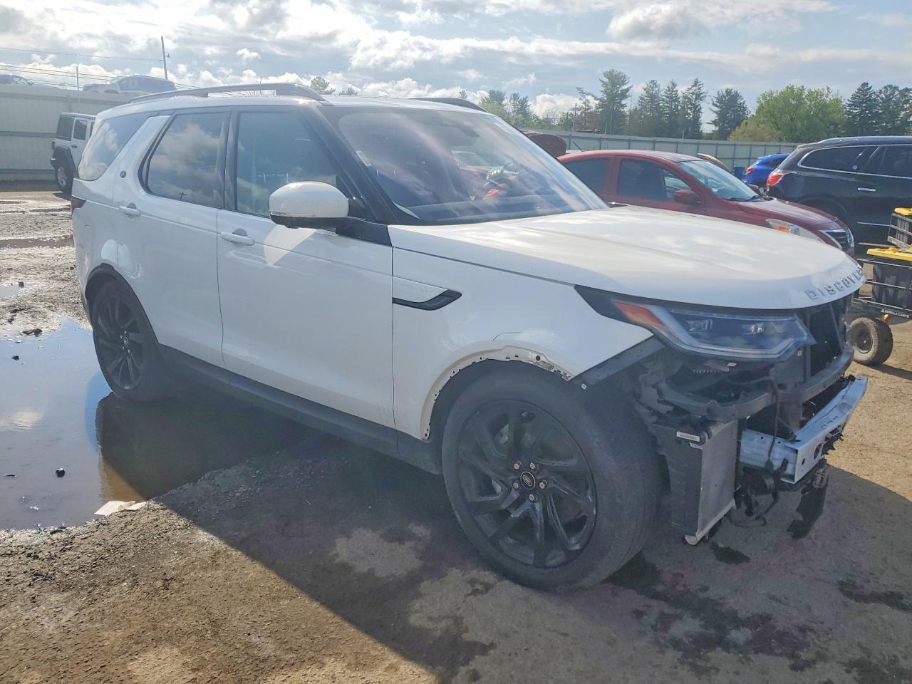 2022 Land Rover Discovery S - Image 4
