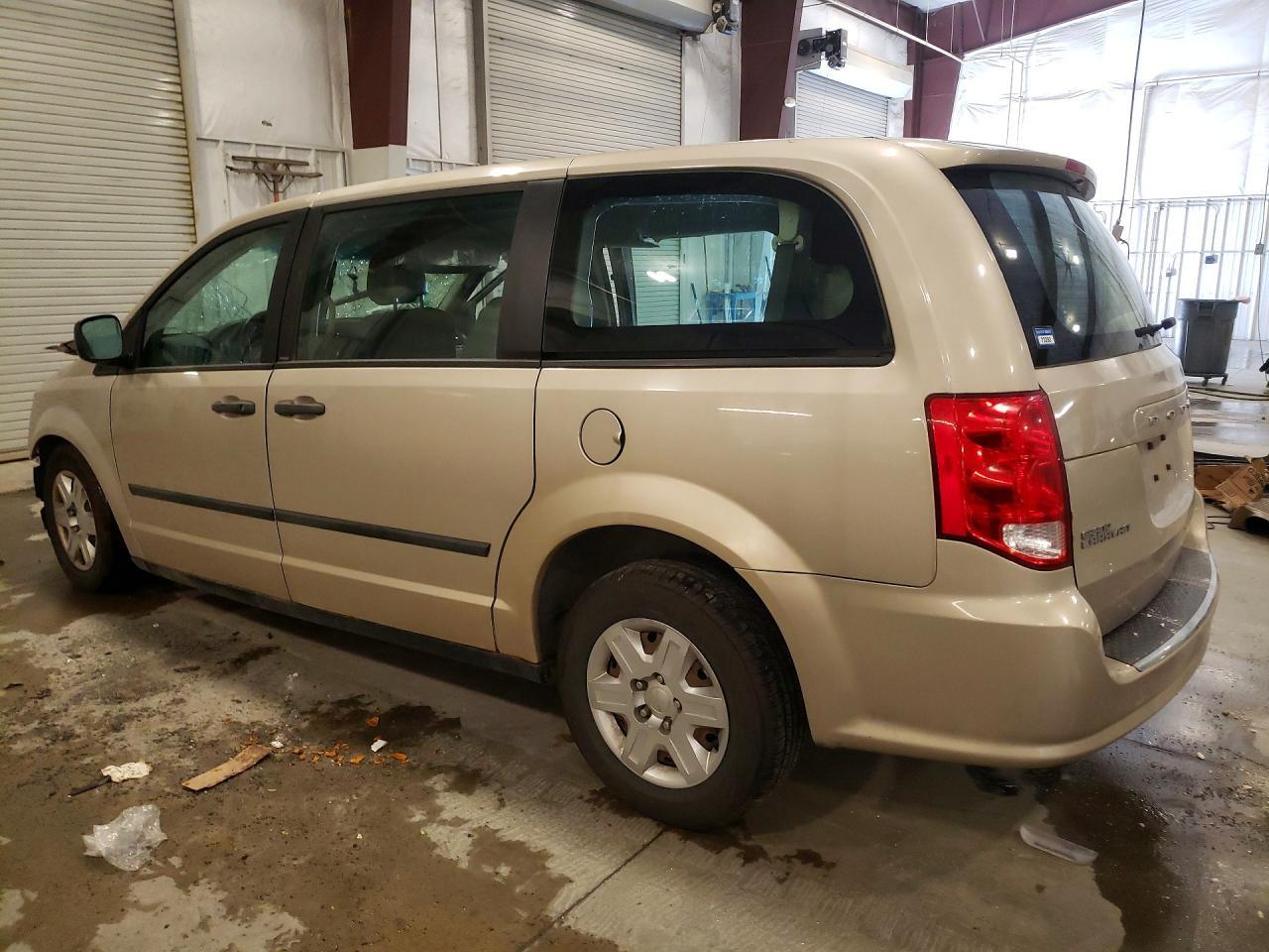 2013 Dodge Caravan - Image 2