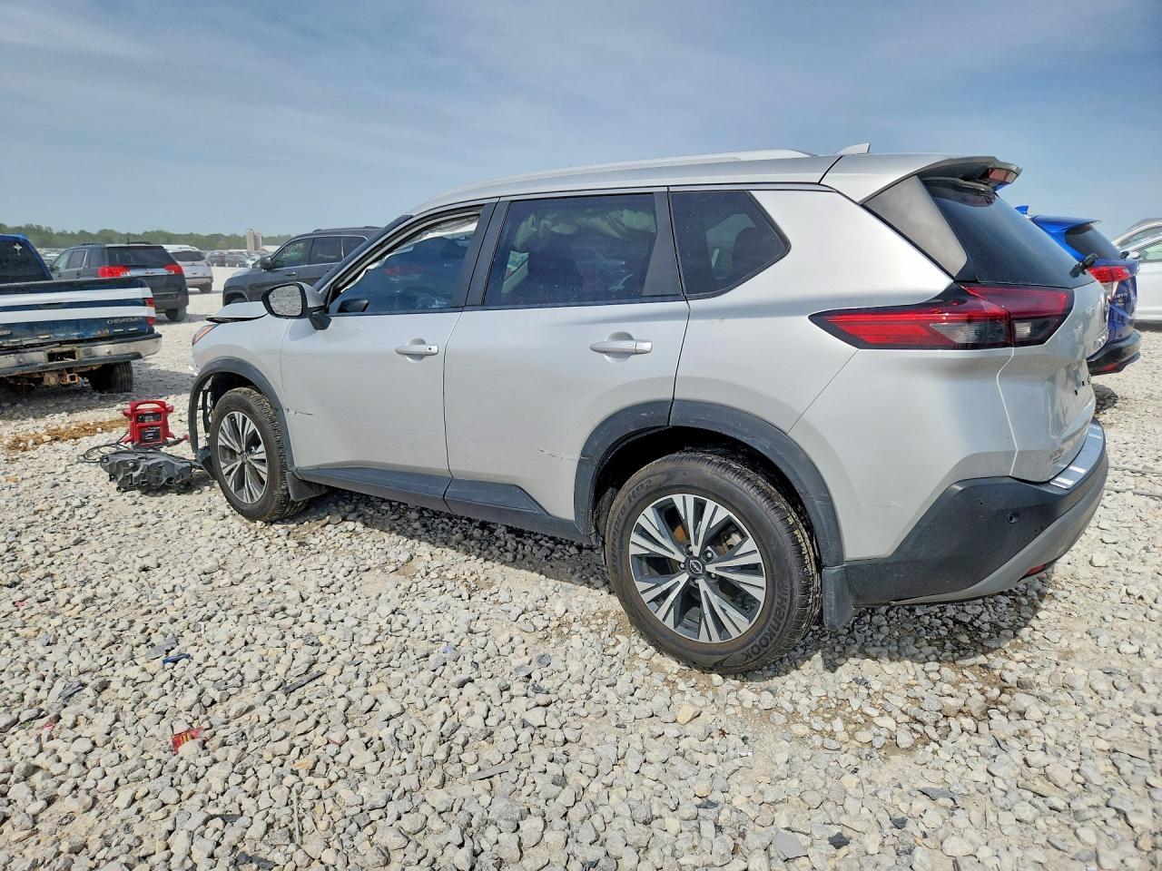2023 Nissan Rogue Sv - Фото 2