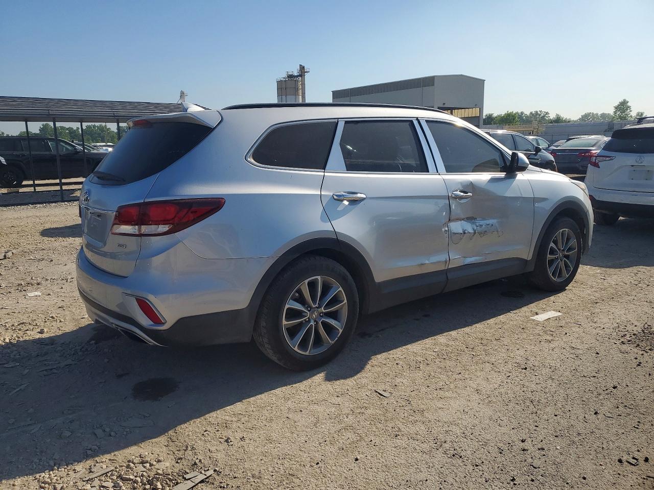 2017 Hyundai Santa Fe Se - Фото 3