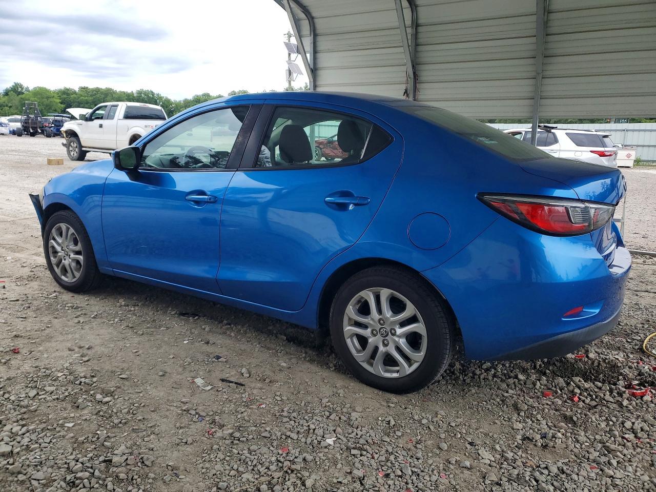 2018 Toyota Yaris Ia Base - Фото 2