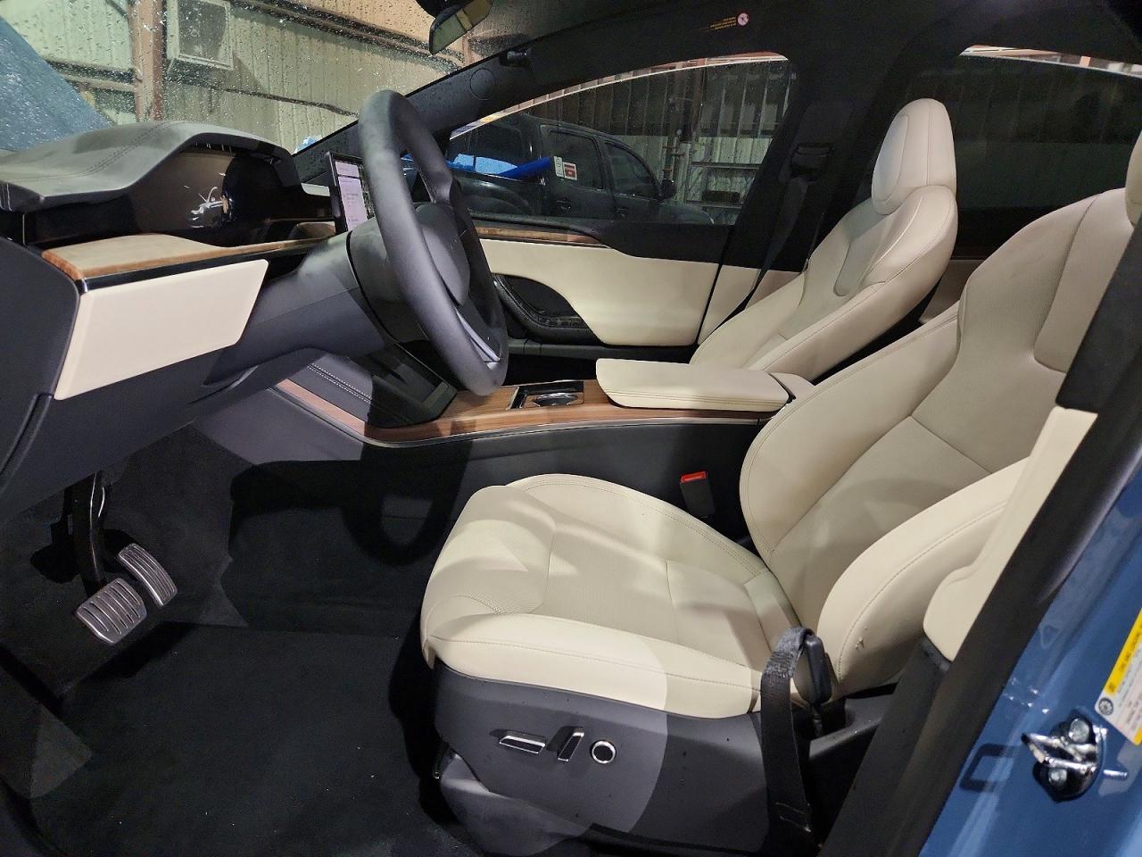 2026 Tesla Model X - Фото 7