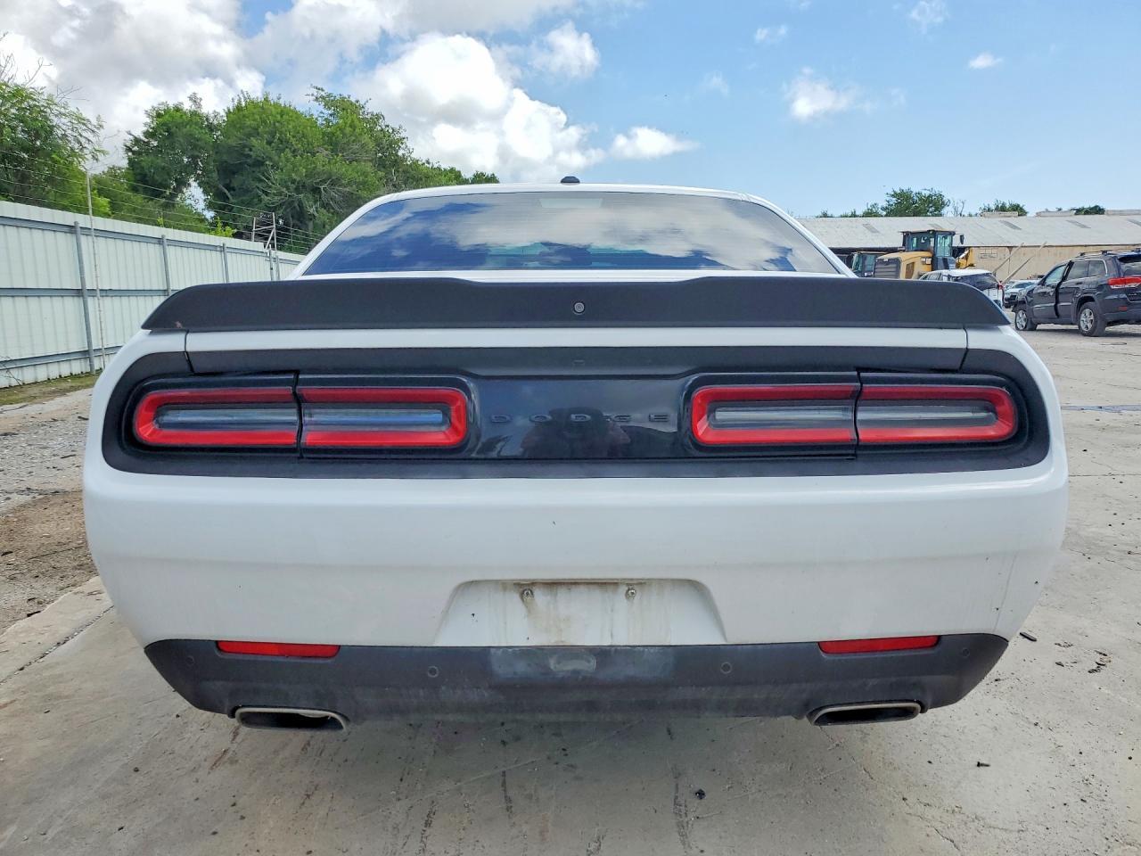 2022 Dodge Challenger Gt - Image 6