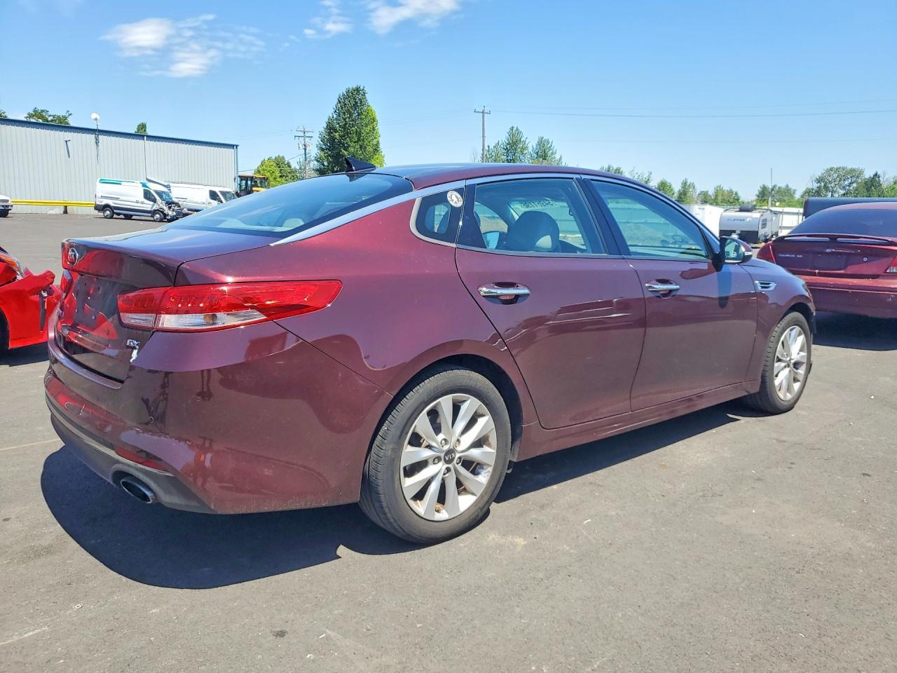2017 Kia Optima Ex - Image 3