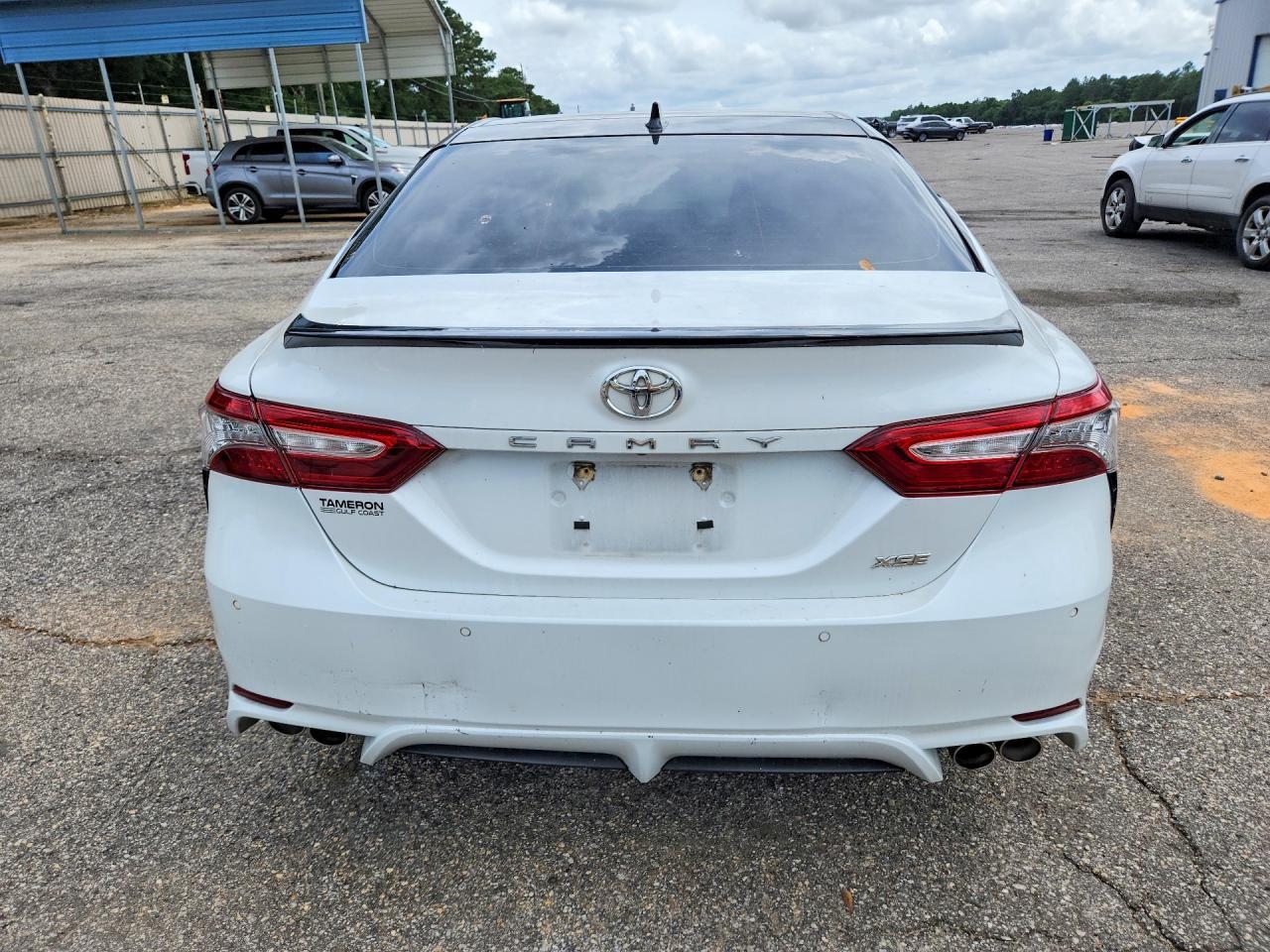 2019 Toyota Camry Xse V6 - Image 6