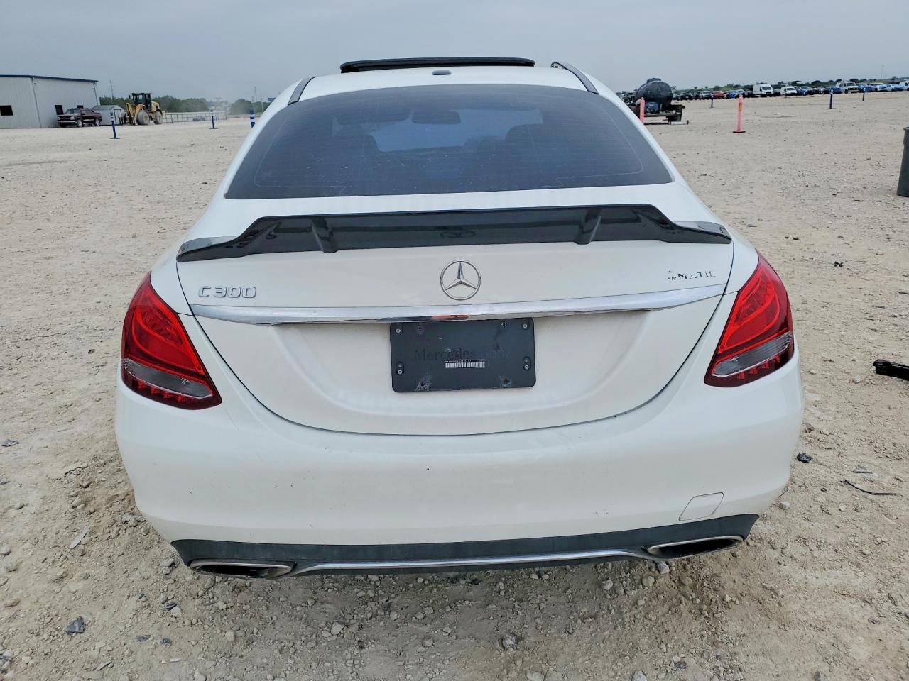 2018 Mercedes-Benz C 300 4Matic - Image 6