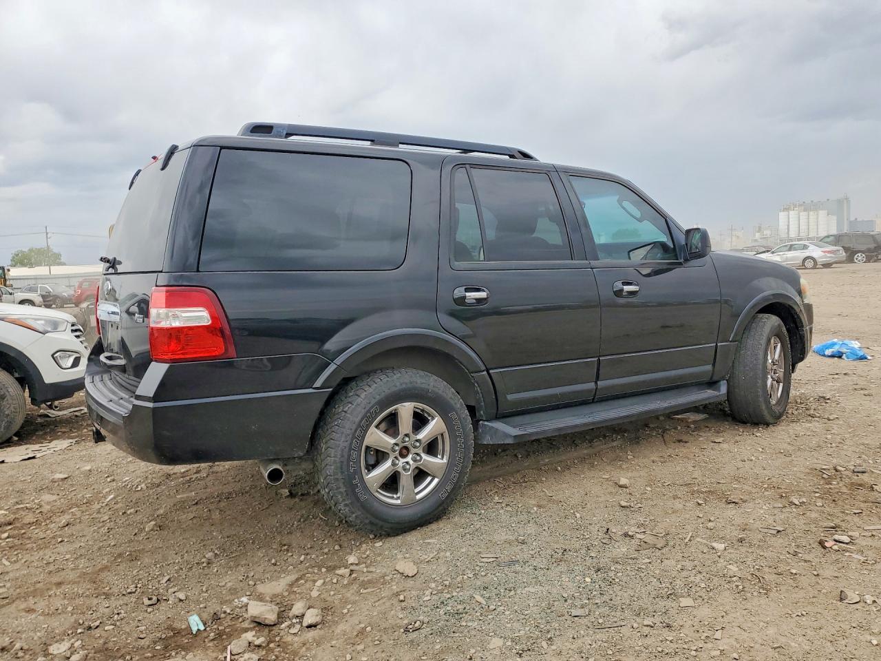2011 Ford Expedition Xlt - Фото 3