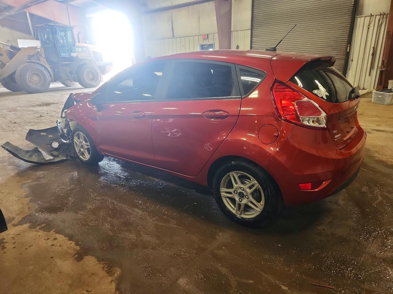 2019 Ford Fiesta Se - Image 2