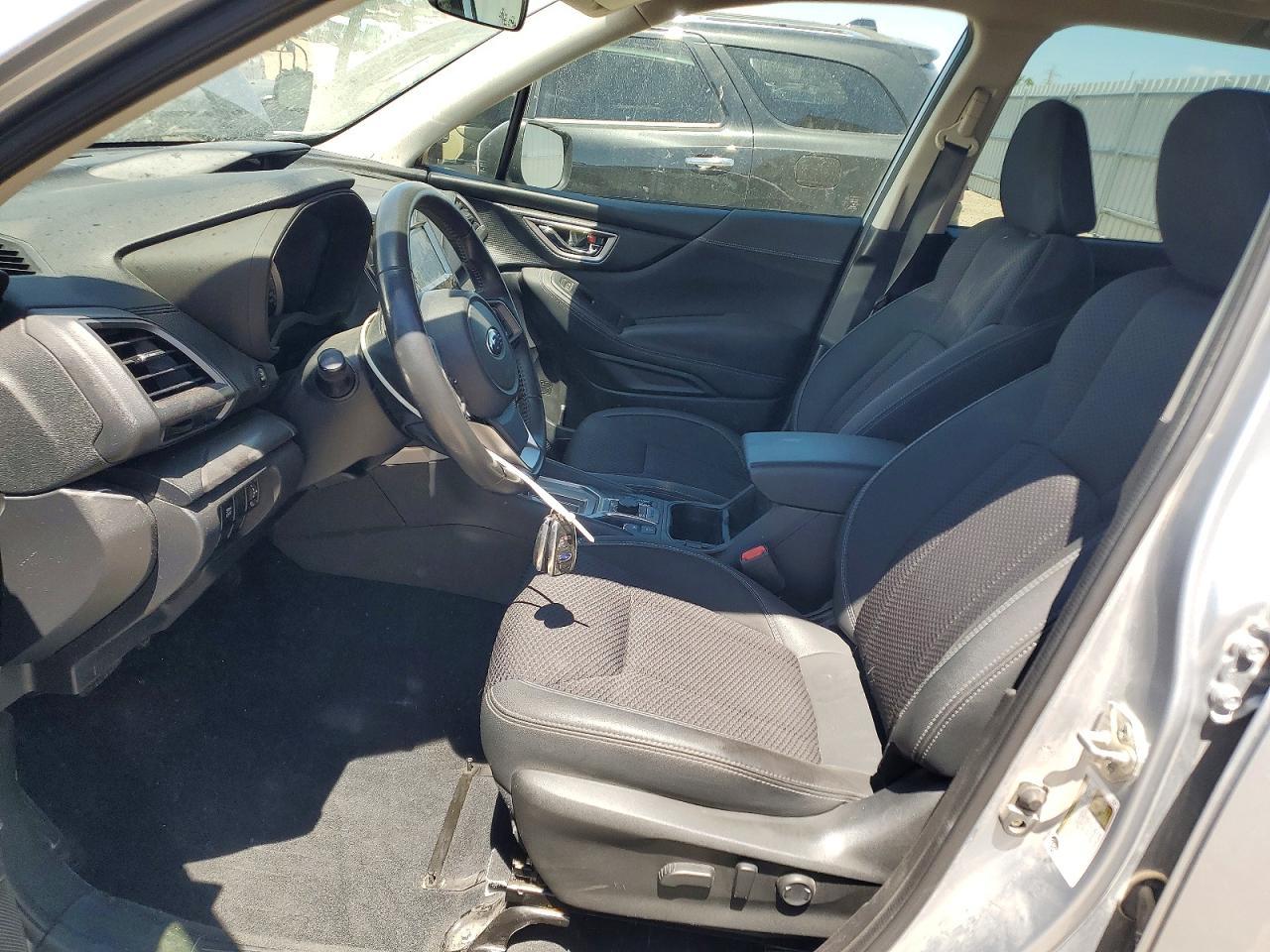 2023 Subaru Forester Premium - Image 7
