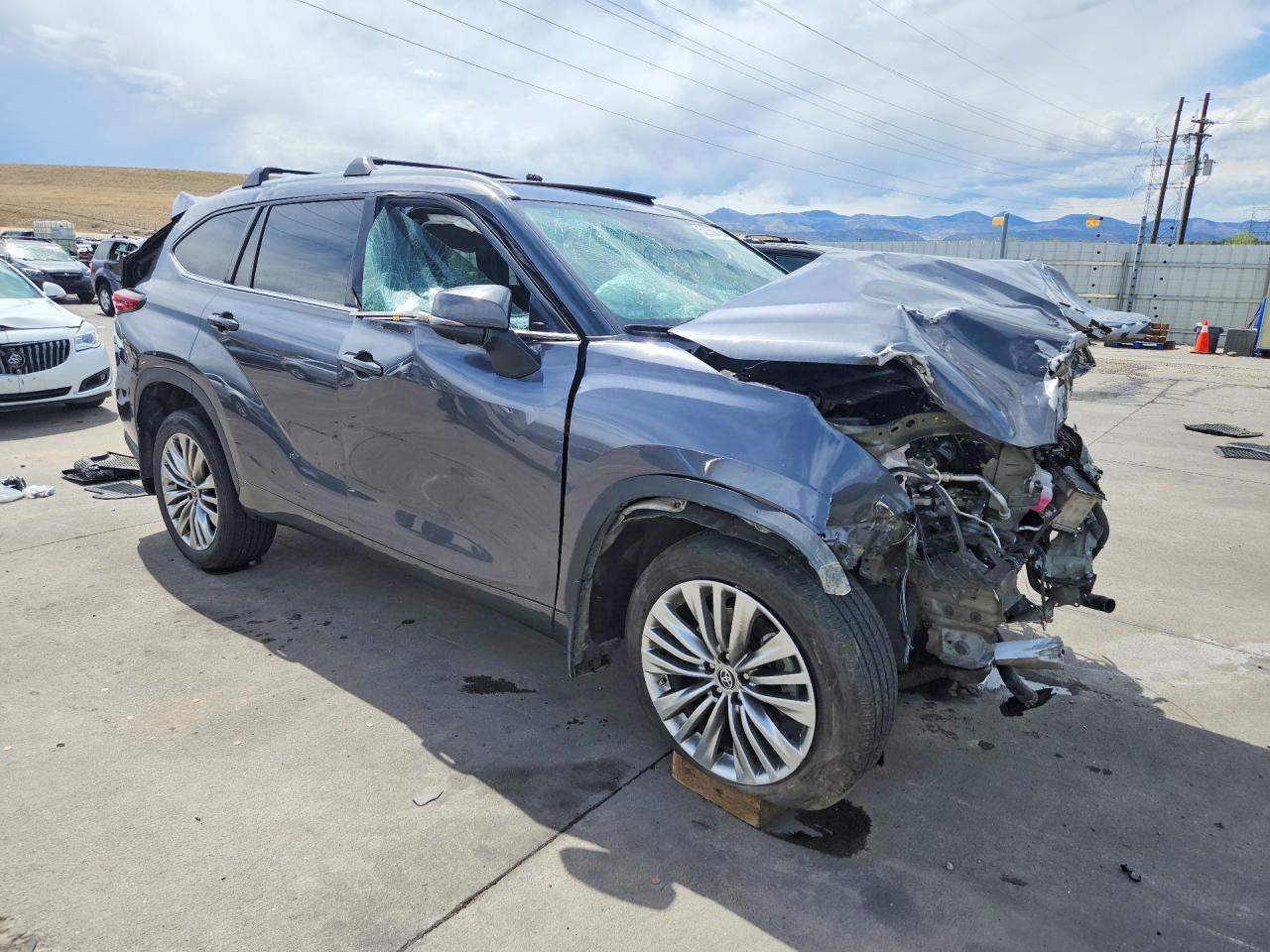 2023 Toyota Highlander Platinum - Фото 4