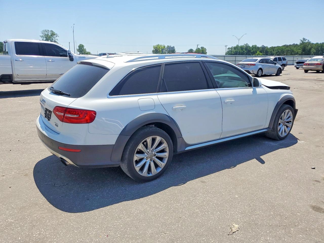 2016 Audi A4 Allroad Premium Plus - Image 3
