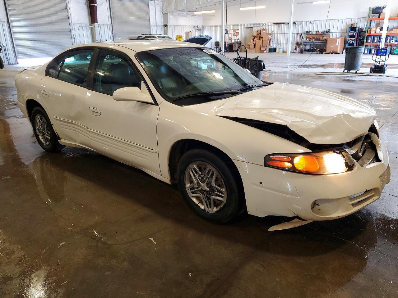 2005 Pontiac Bonneville Se - Image 4