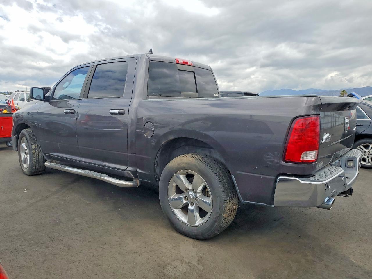 2015 Ram 1500 Slt - Фото 2
