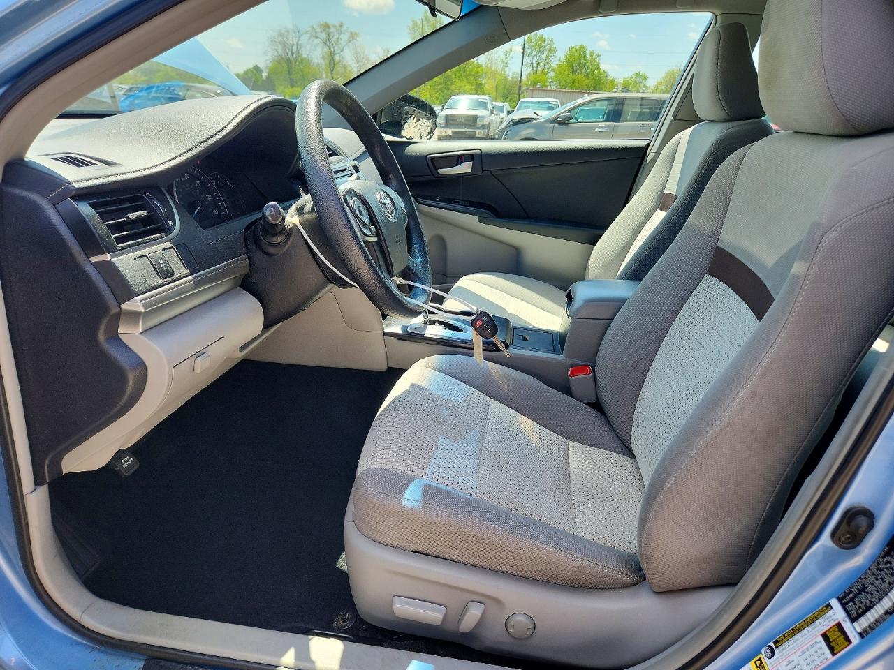 2012 Toyota Camry Le - Image 7