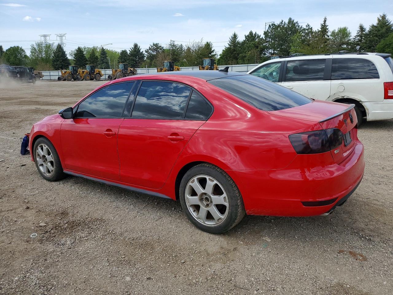 2013 Volkswagen Jetta - Image 2