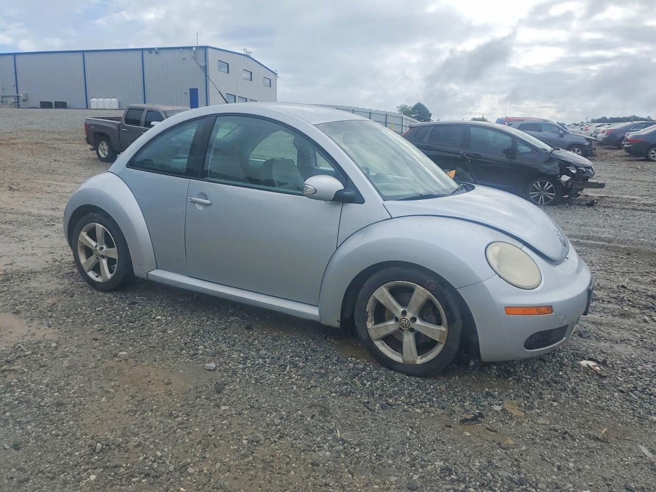 2006 Volkswagen New Beetle 2.5L - Фото 4
