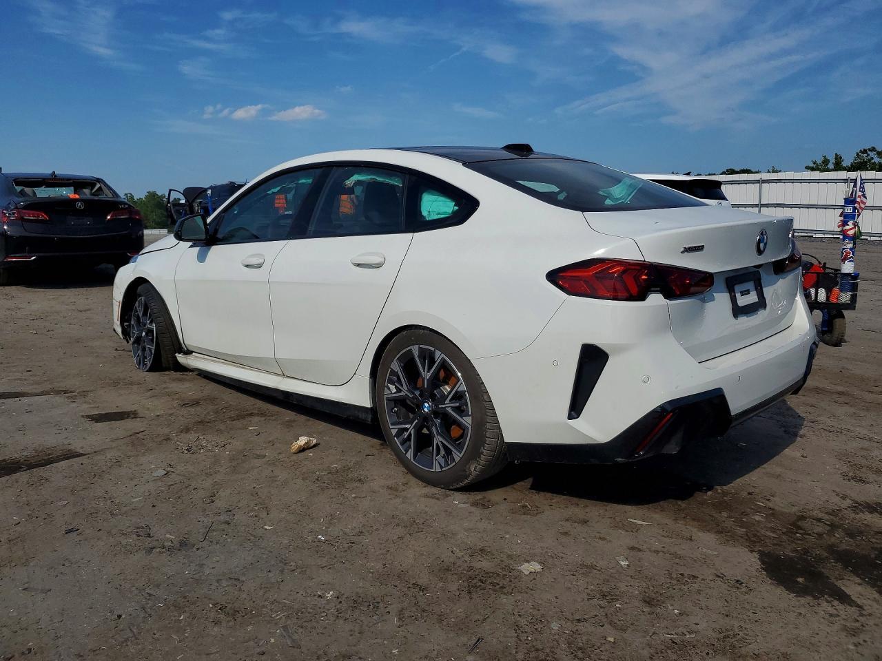 2026 BMW 228Xi - Фото 2