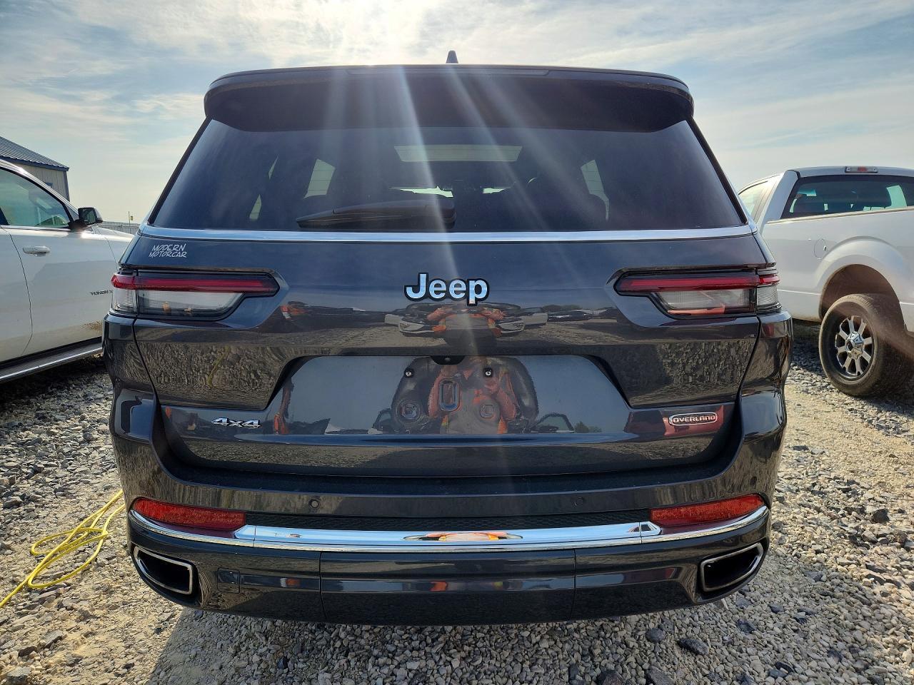 2023 Jeep Grand Cherokee L Overland - Image 6