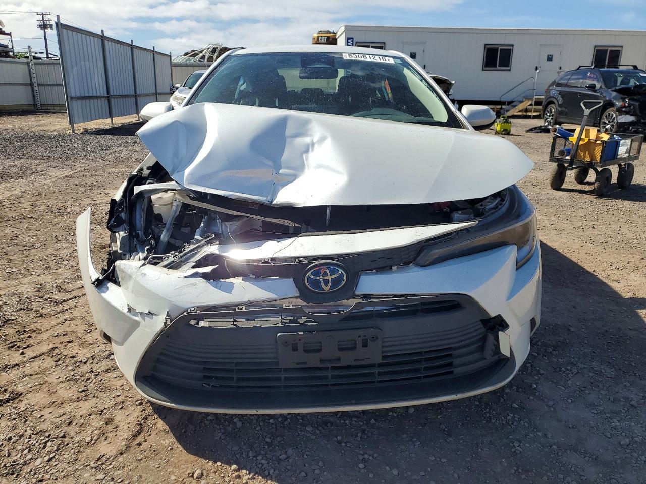 2023 Toyota Corolla Hybrid Le - Image 5