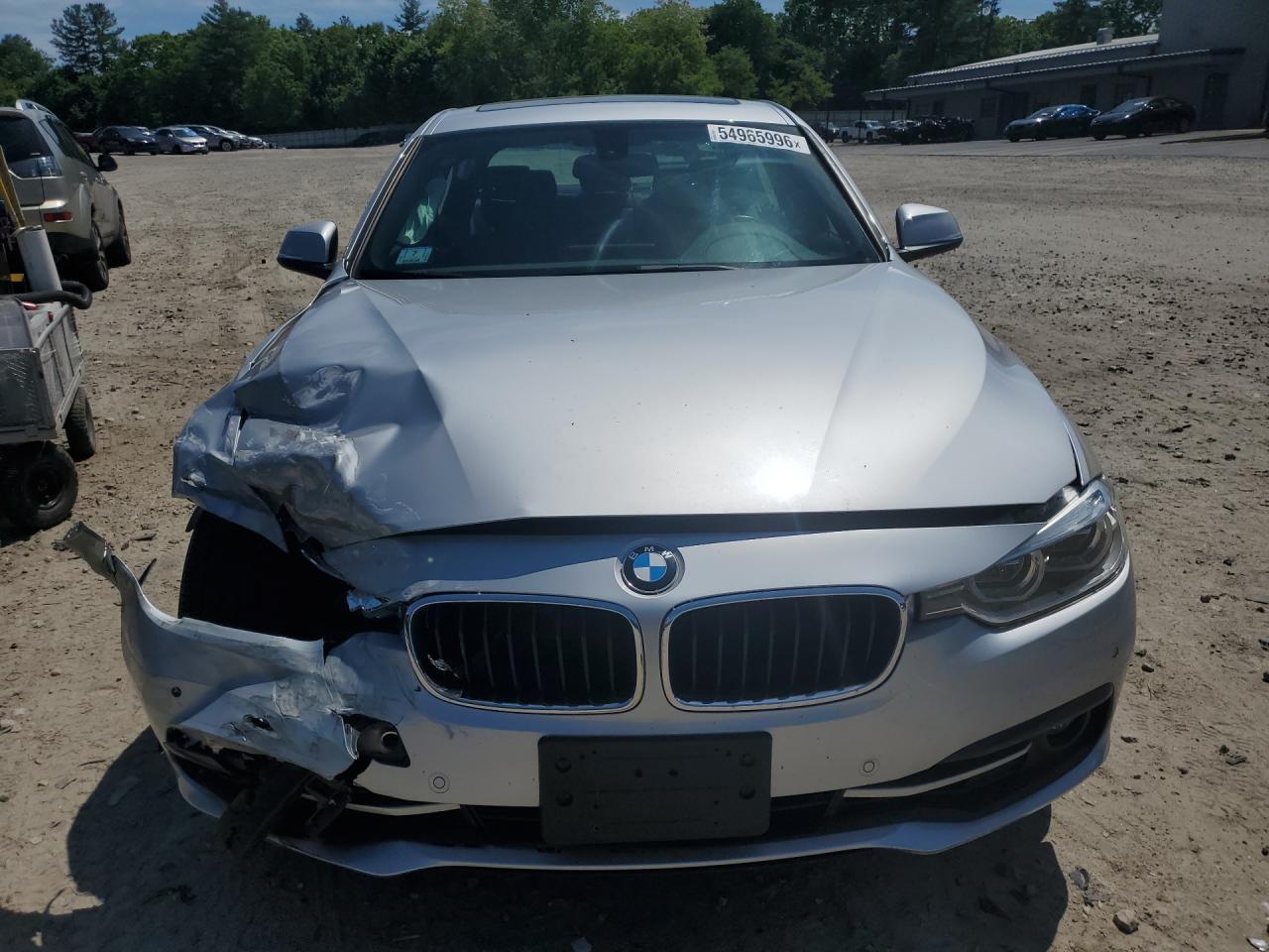 2018 BMW 330 Xi - Image 5