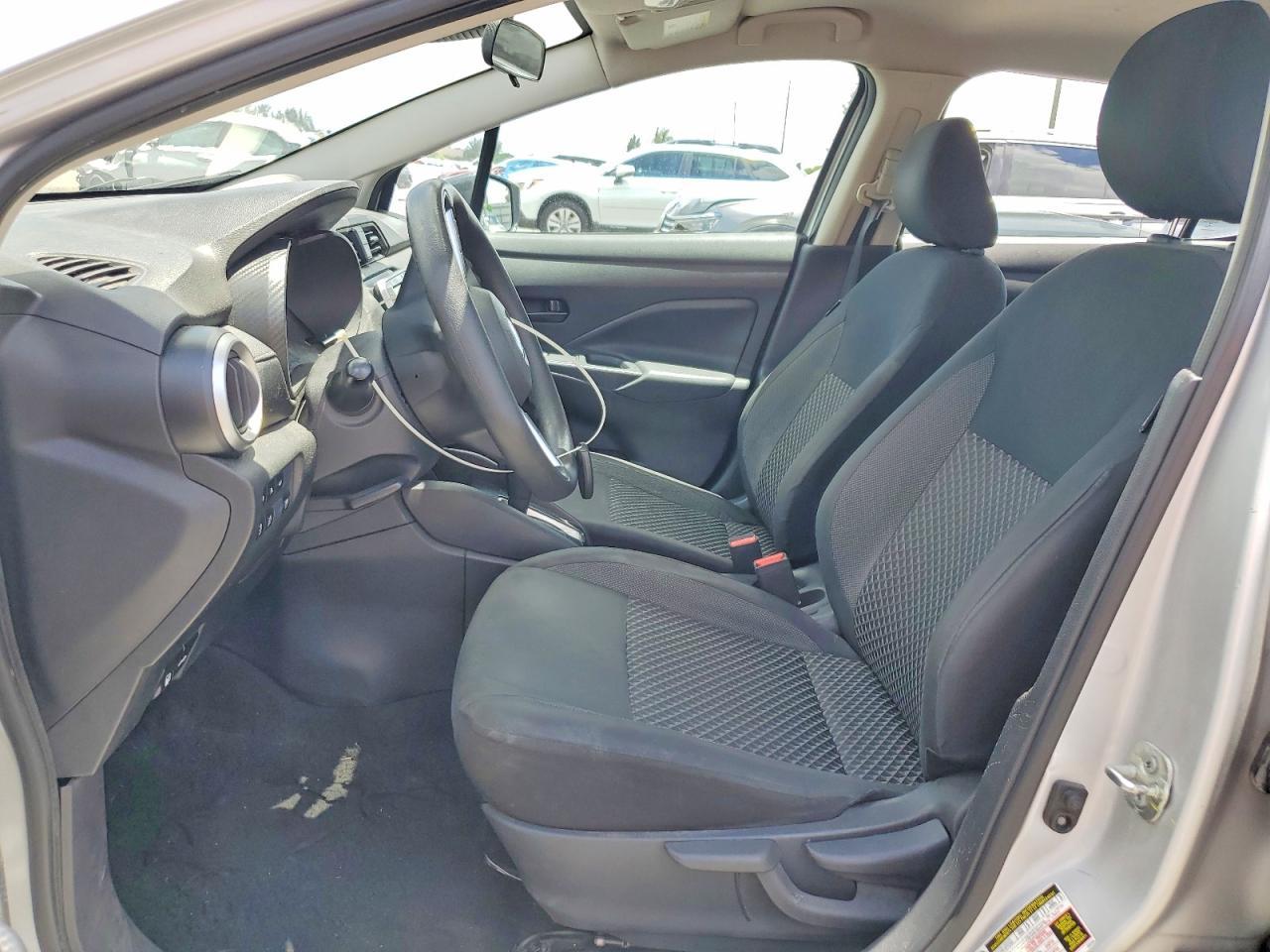 2020 Nissan Versa S - Фото 7