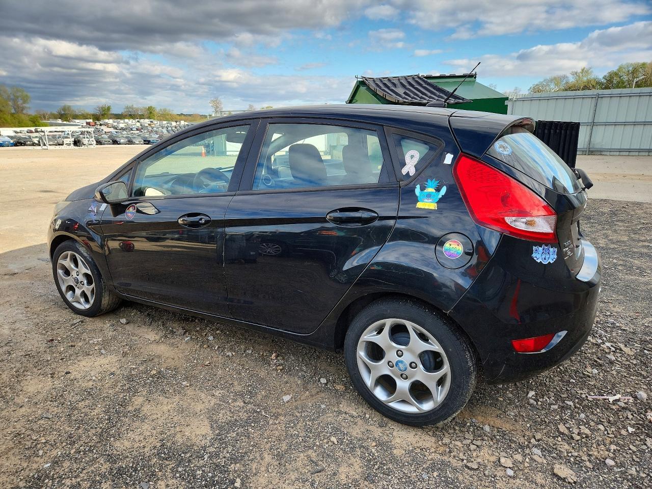 2011 Ford Fiesta Ses - Фото 2