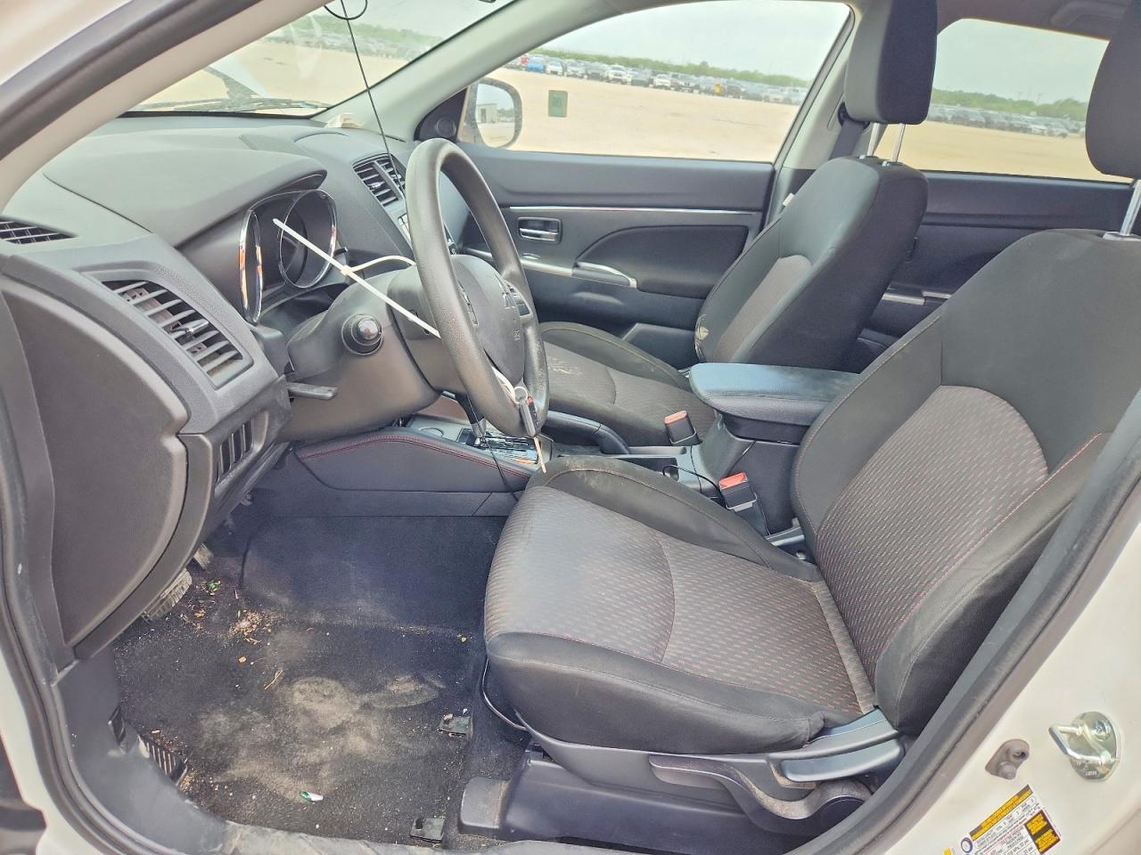 2018 Mitsubishi Outlander Sport Es - Image 7