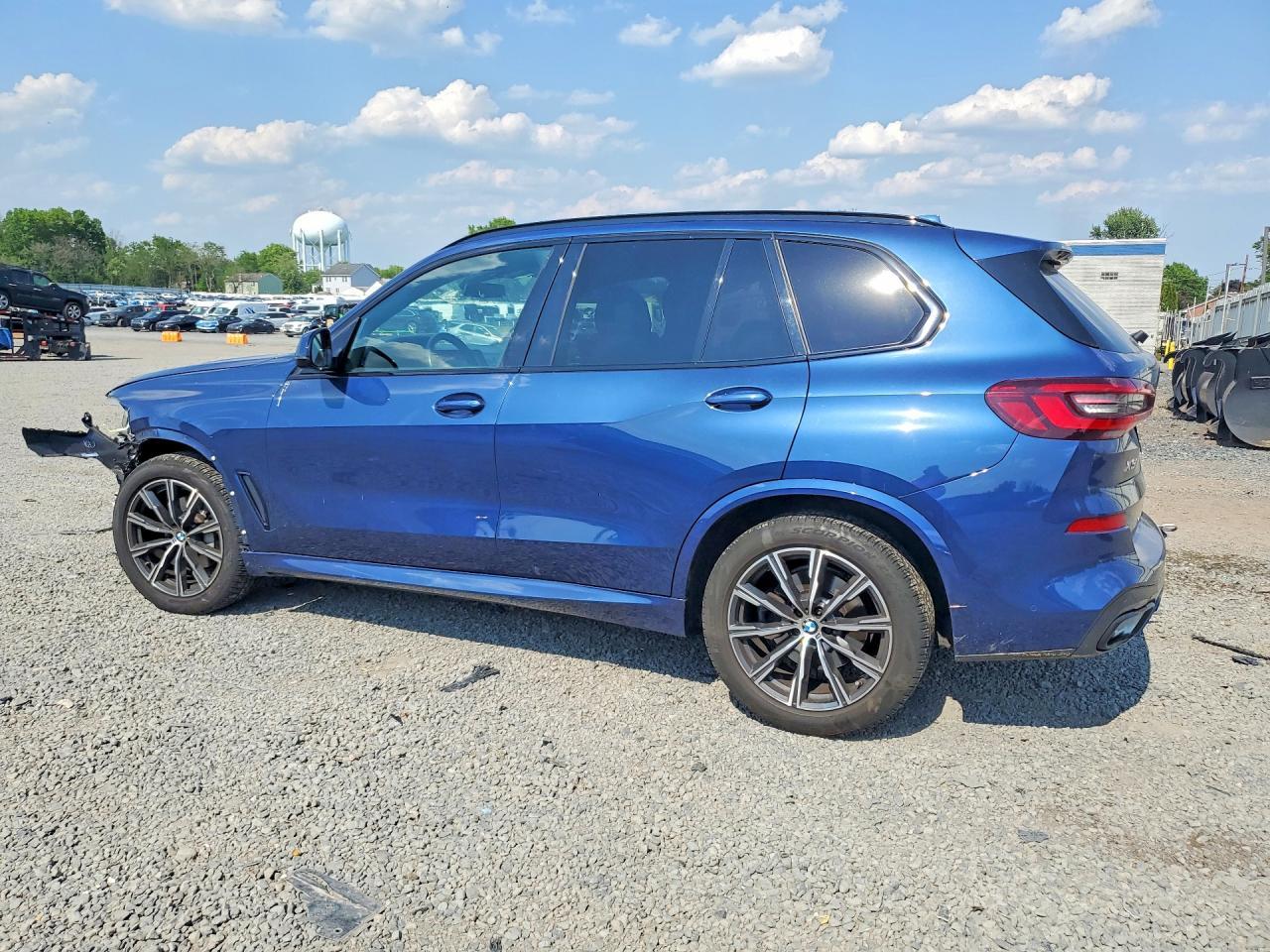 2021 BMW X5 xDrive40I - Фото 2