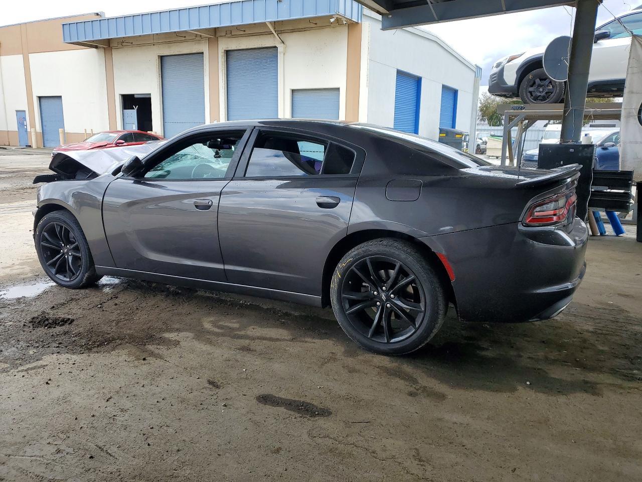 2017 Dodge Charger Se - Фото 2