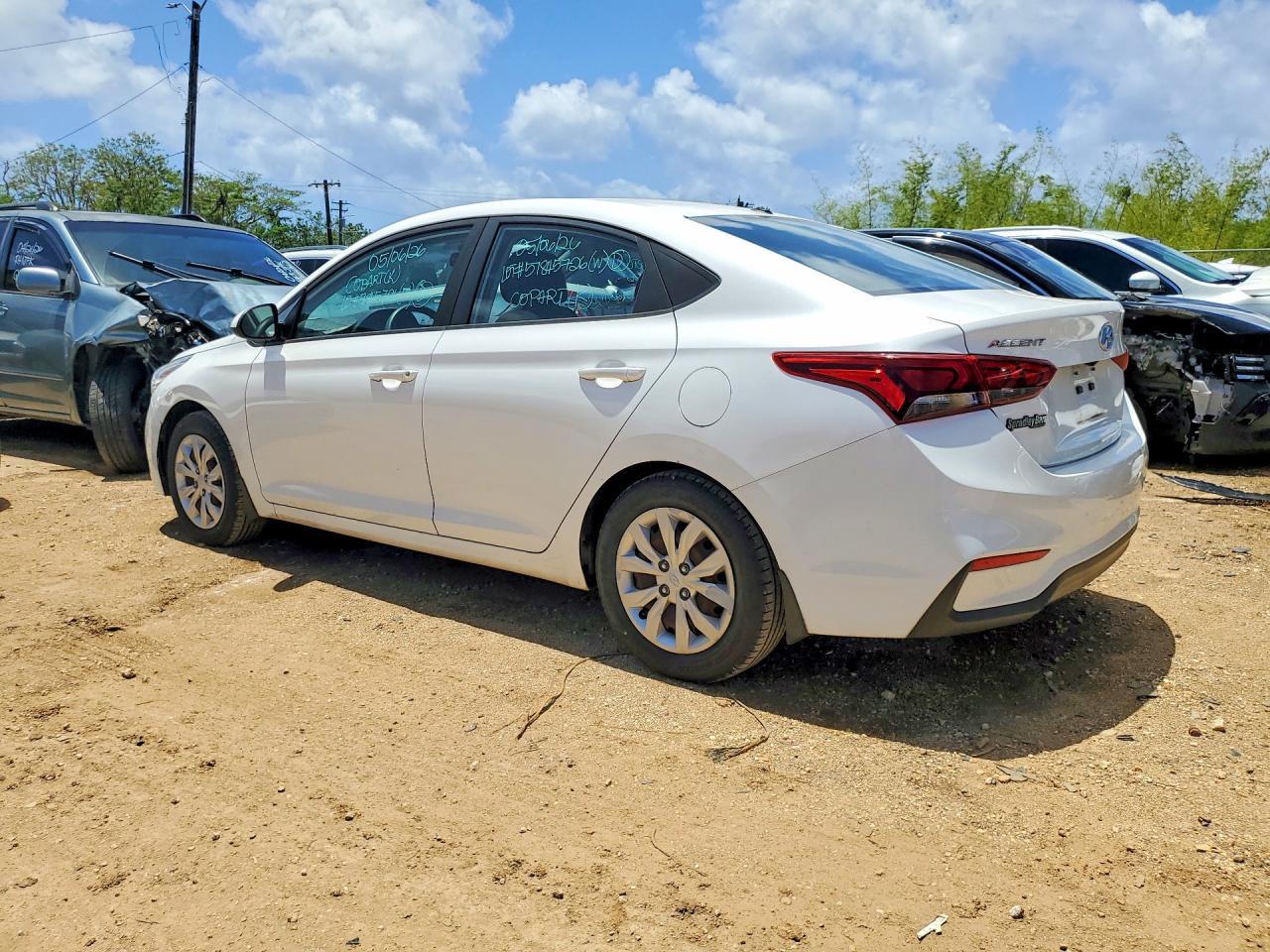 2020 Hyundai Accent Se - Image 2