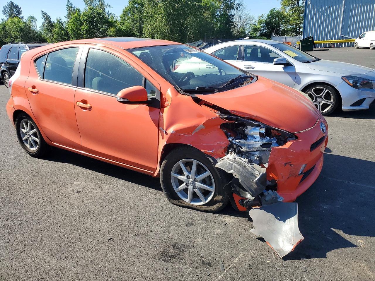 2013 Toyota Prius C Three - Фото 4
