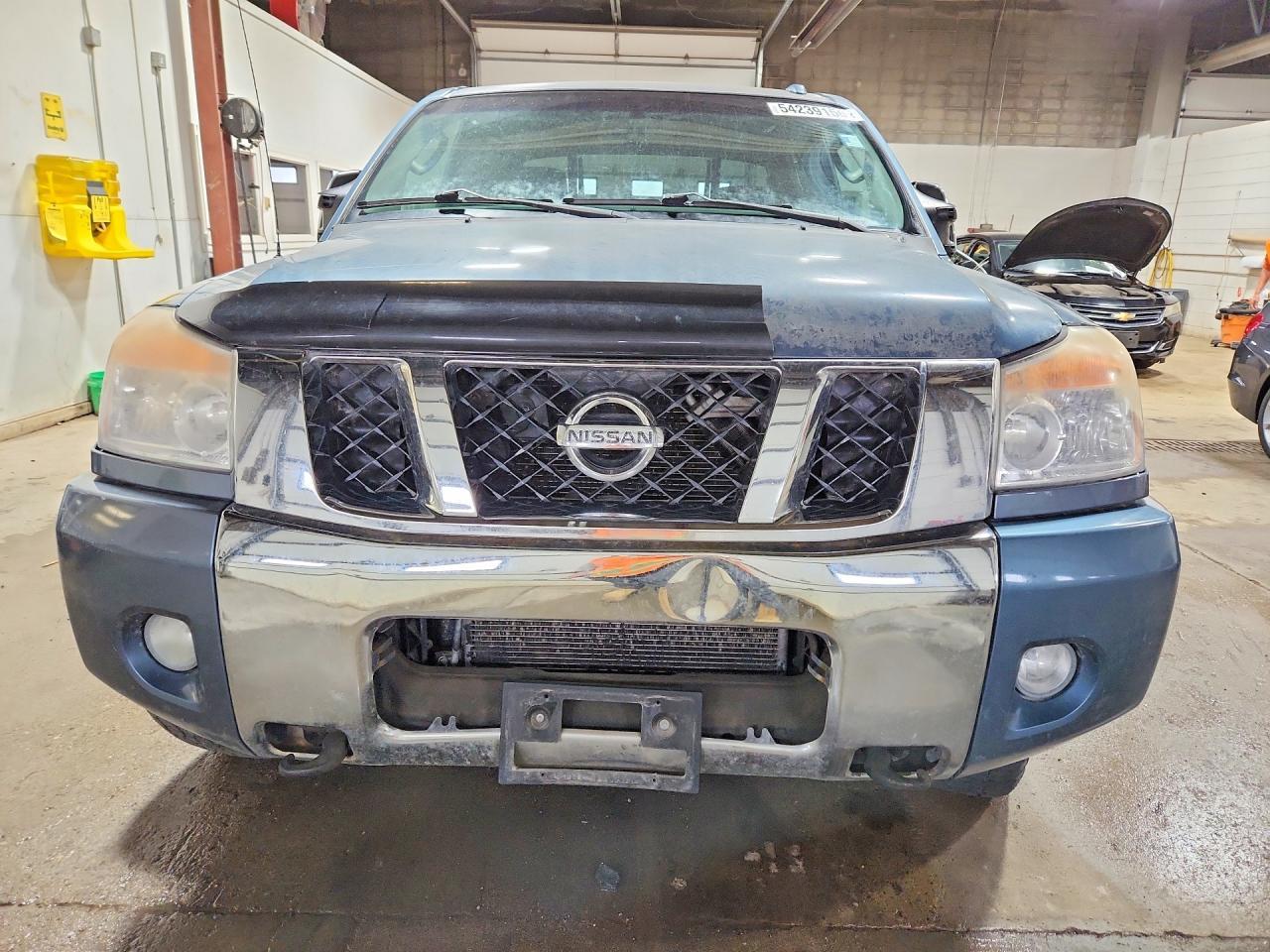 2010 Nissan Titan Se - Image 5