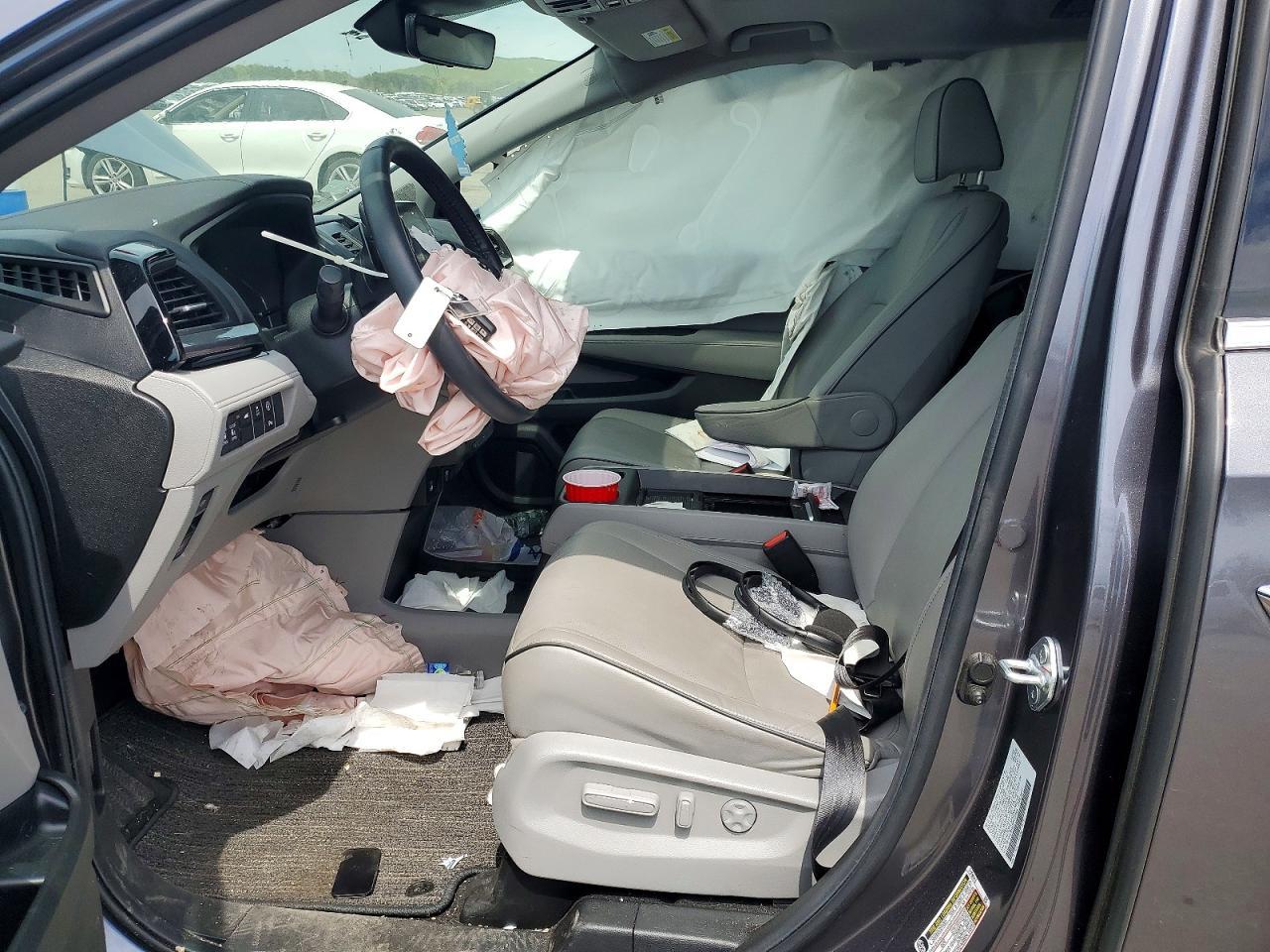 2024 Honda Odyssey Elite - Image 7