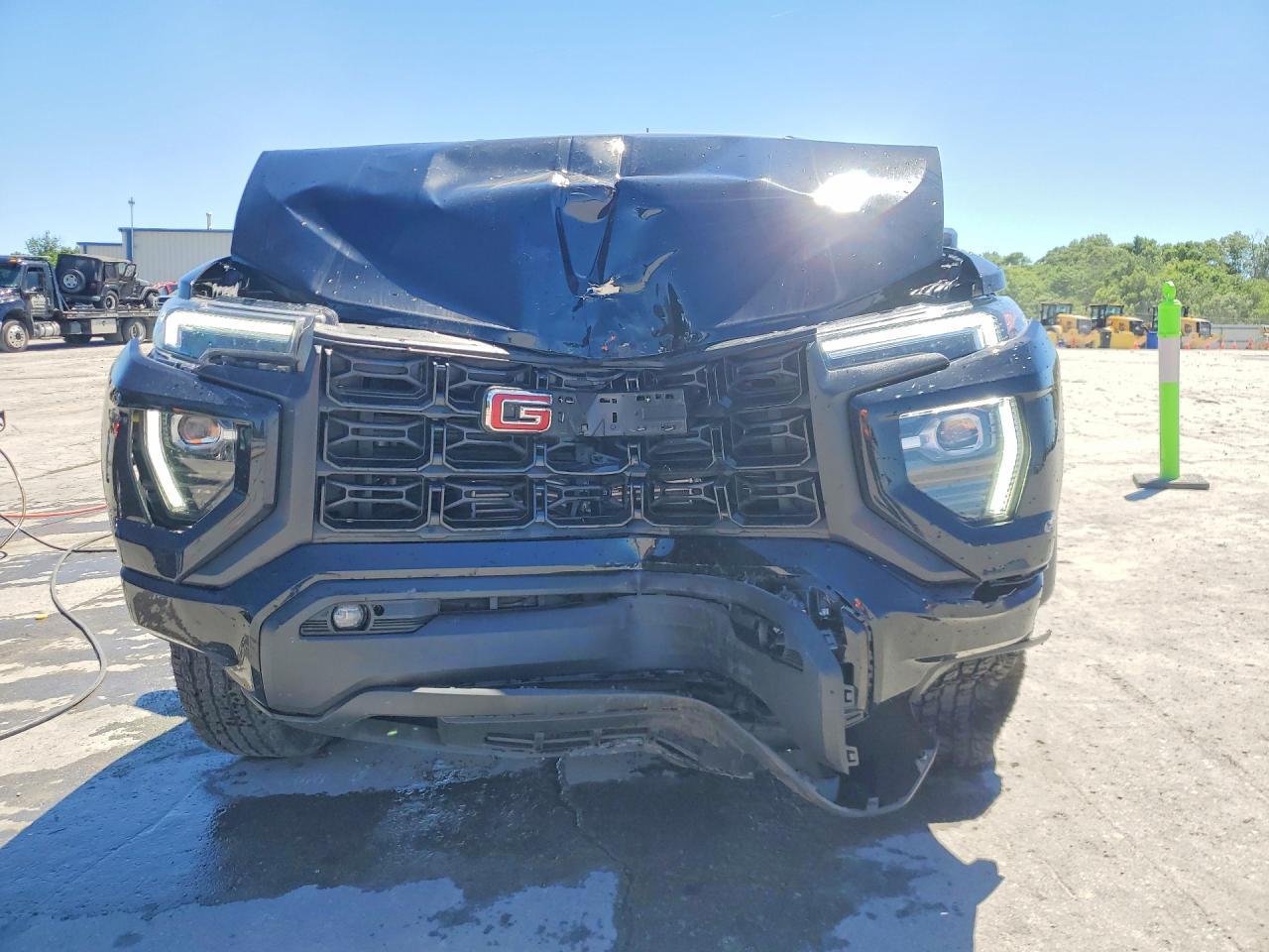 2024 GMC Canyon Elevation - Image 5