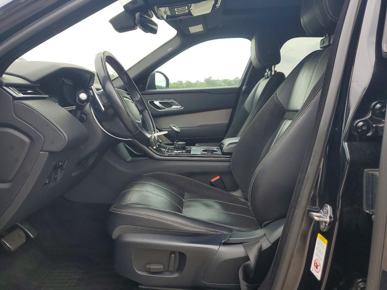 2019 Land Rover Range Rover Velar R-Dynamic Se - Image 7