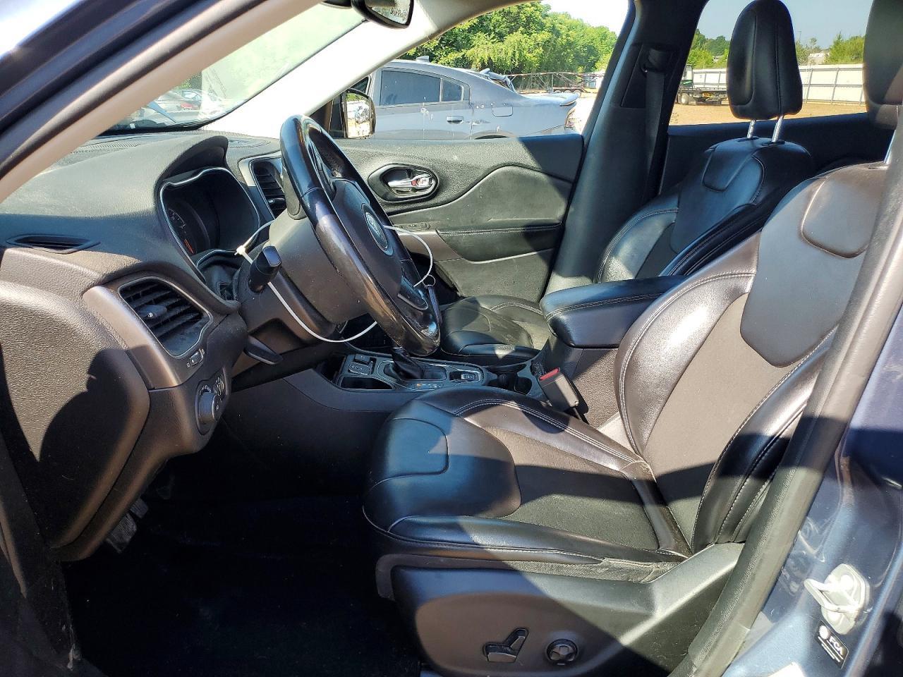 2021 Jeep Cherokee Latitude Plus - Фото 7