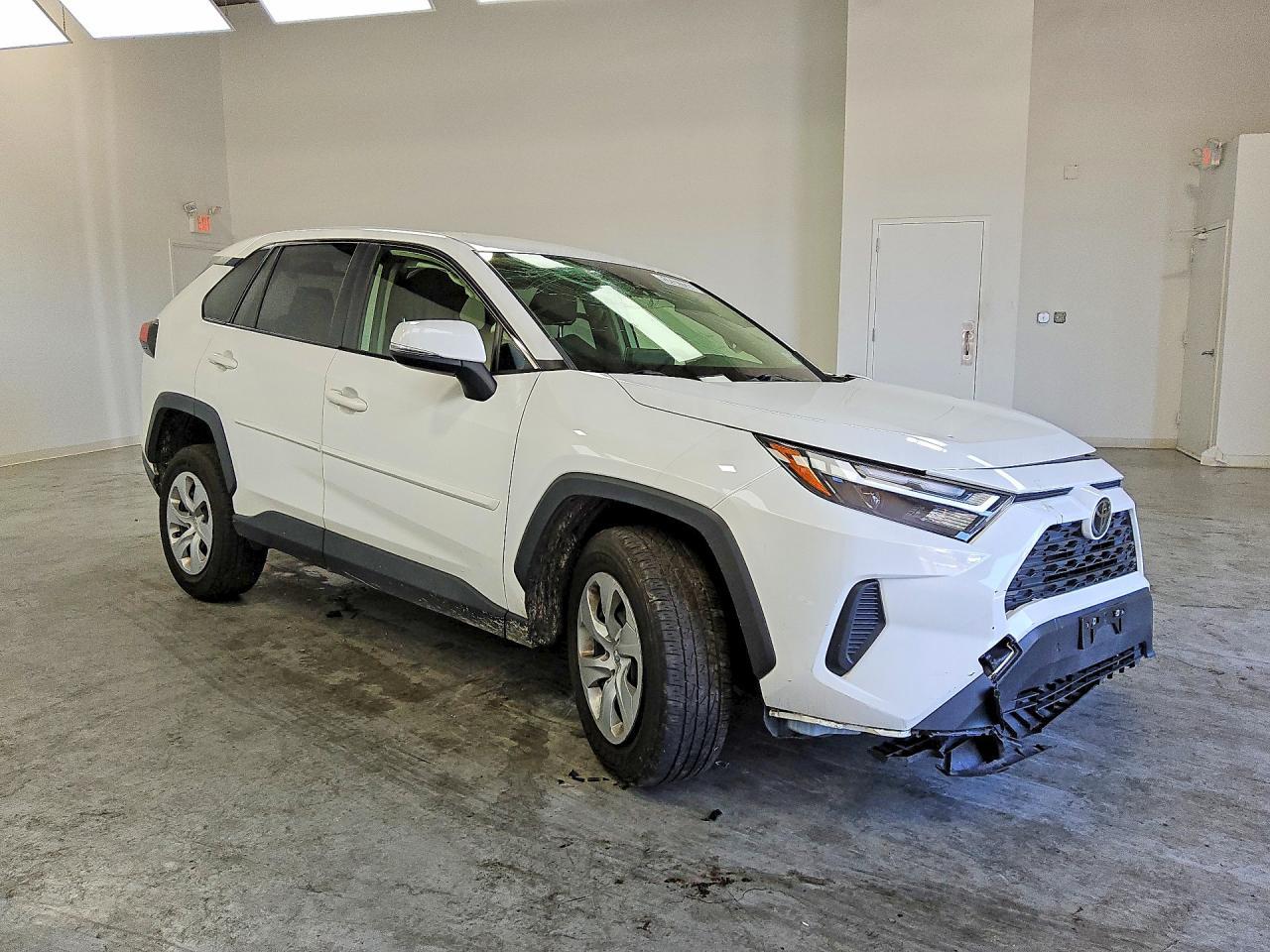 2023 Toyota Rav4 Le - Image 4