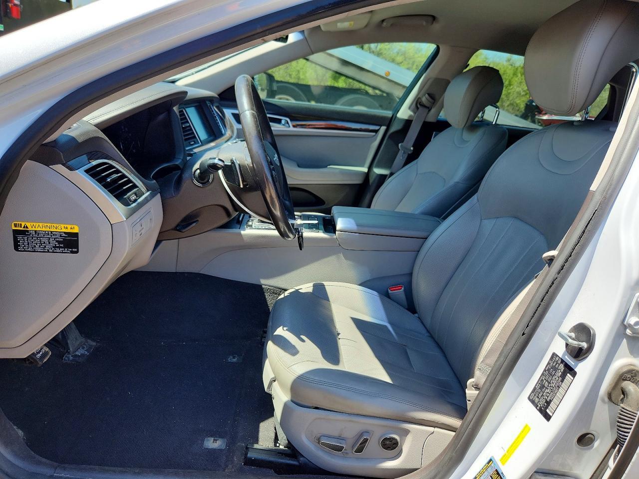 2015 Hyundai Genesis 3.8L - Фото 7