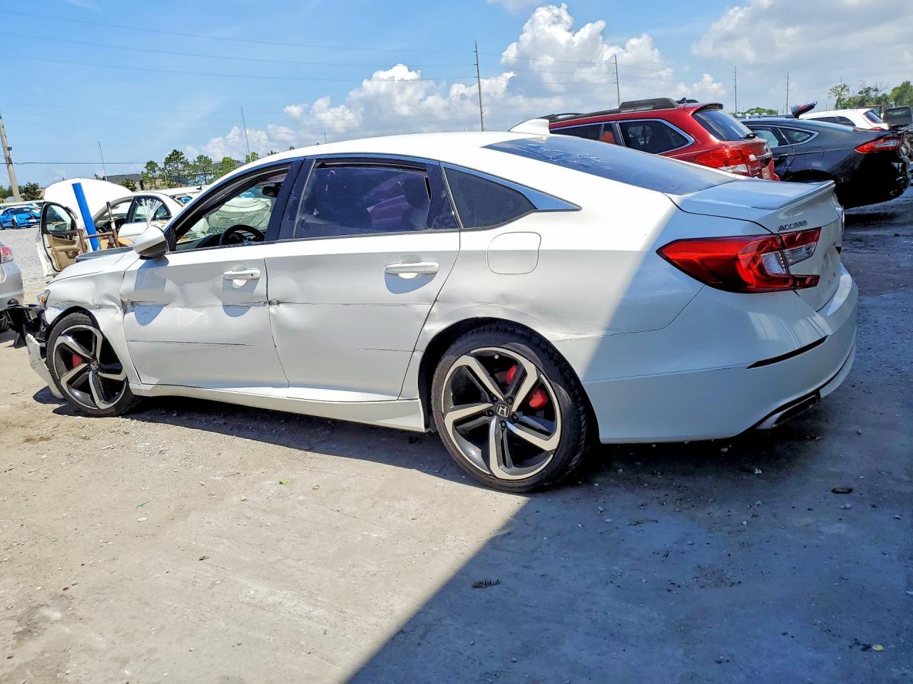 2020 Honda Accord Sport - Image 2