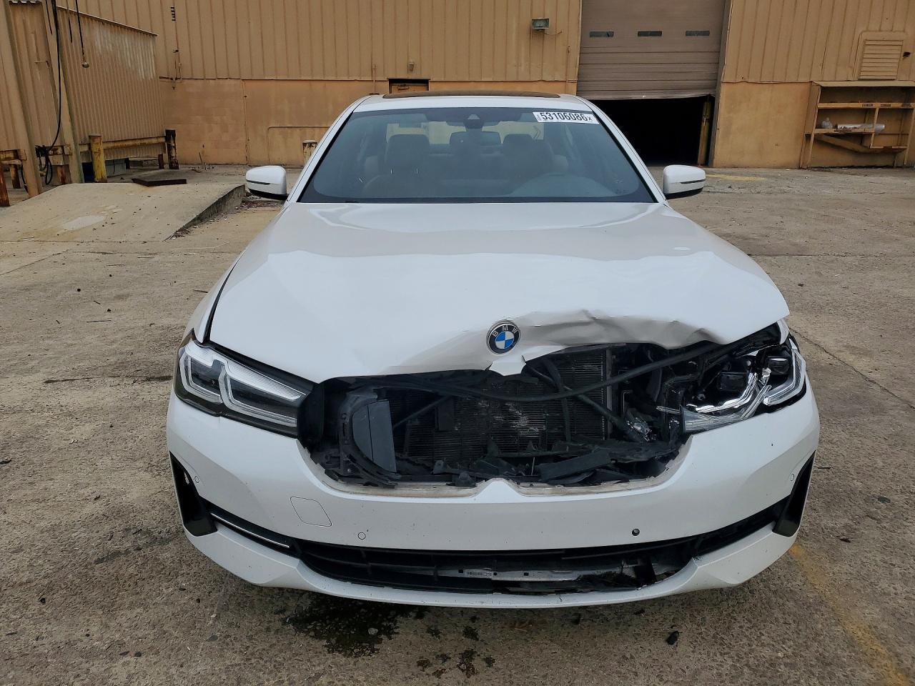 2021 BMW 530 I - Фото 5
