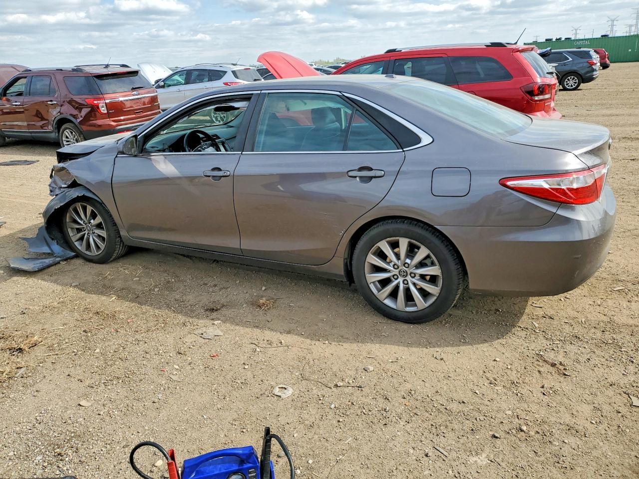 2015 Toyota Camry Xle - Image 2