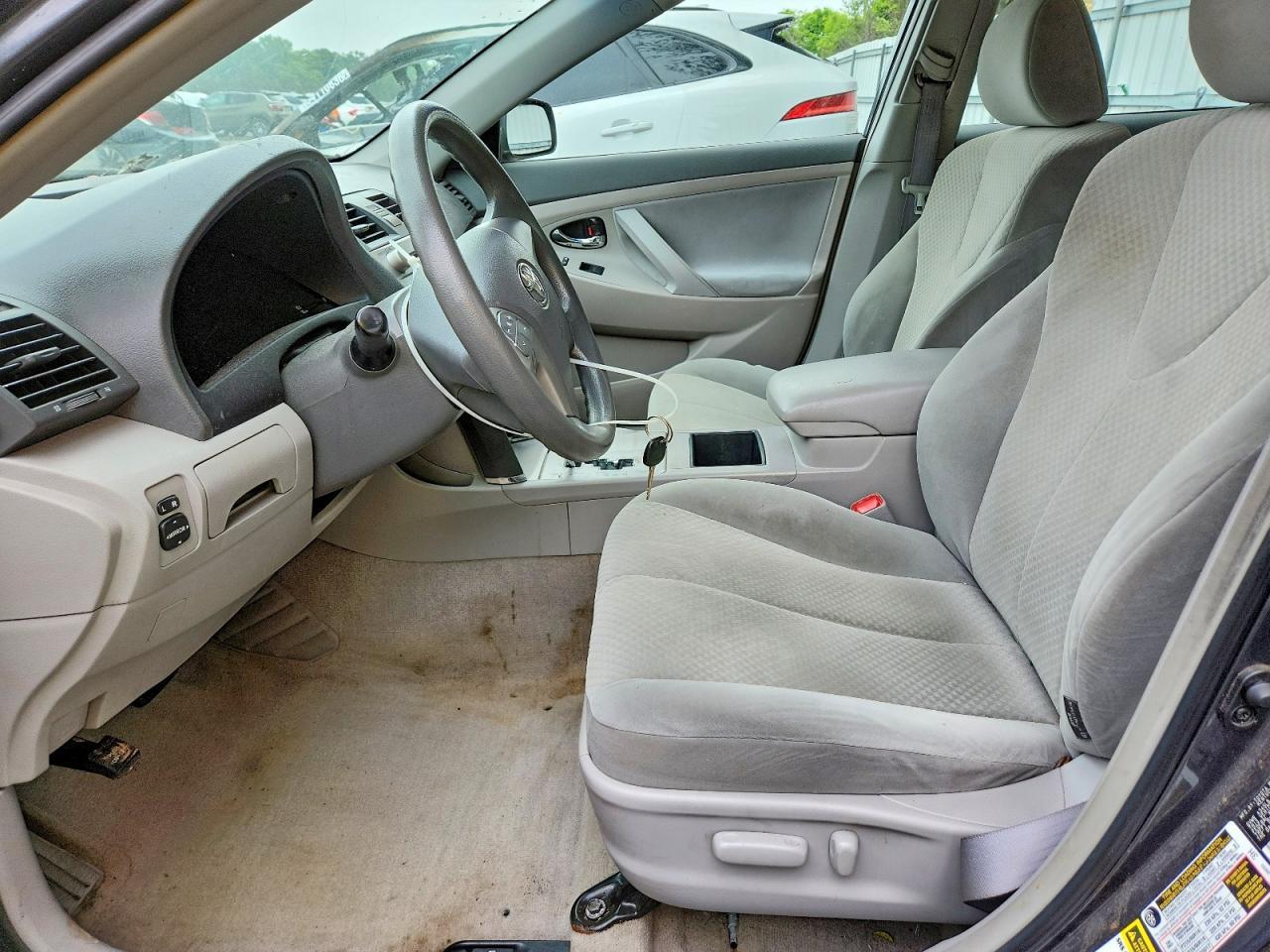 2009 Toyt Camry Le - Фото 7