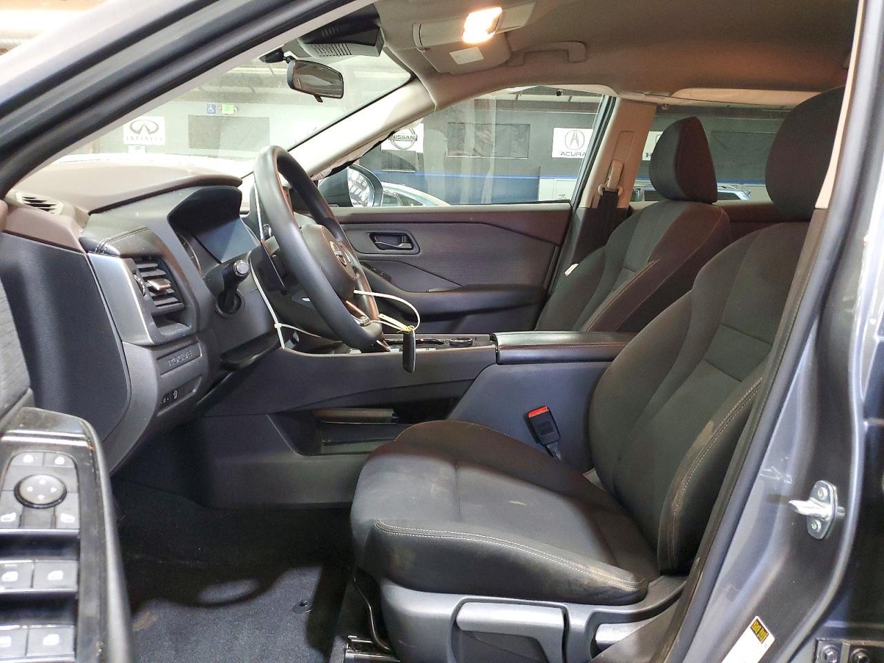 2023 Nissan Rogue S - Image 7