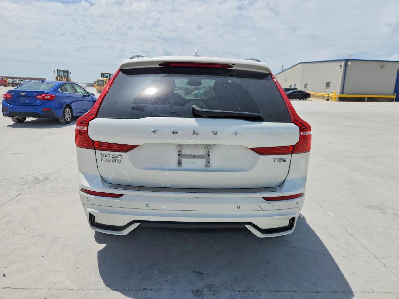 2025 Volvo Xc60 Plus - Фото 6
