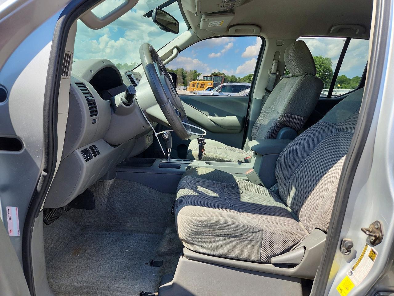2014 Nissan Frontier S - Фото 7