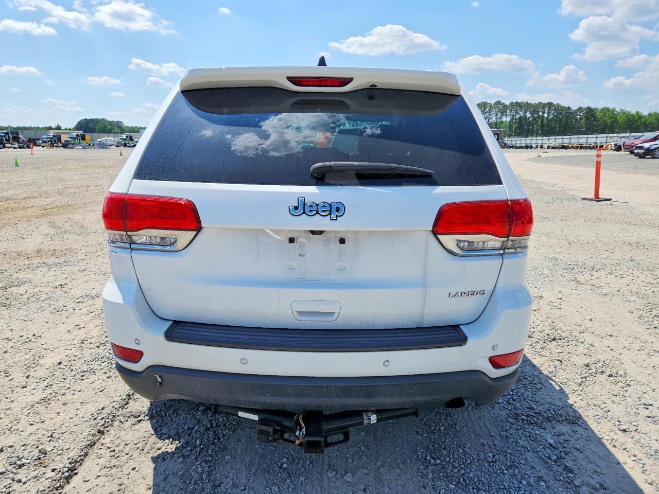 2019 Jeep Grand Cherokee Laredo - Image 6