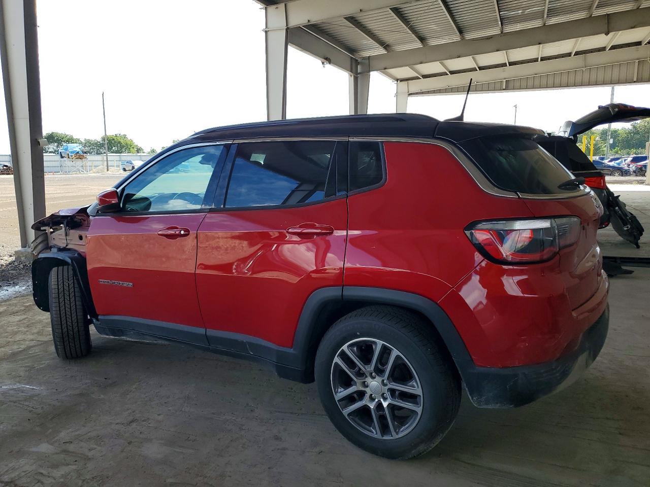 2020 Jeep Compass Latitude - Image 2
